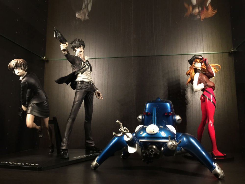 home-theatre-anime-figures-left-1.thumb.jpg.935da90d94aef6dc783371b30d157220.jpg