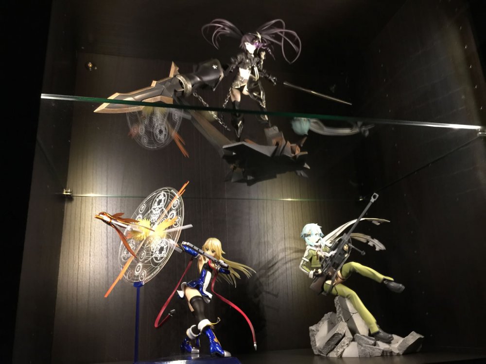 home-theatre-anime-figures-right-1.thumb.jpg.29706c7b5484e341fb9eaed7f07f10bd.jpg