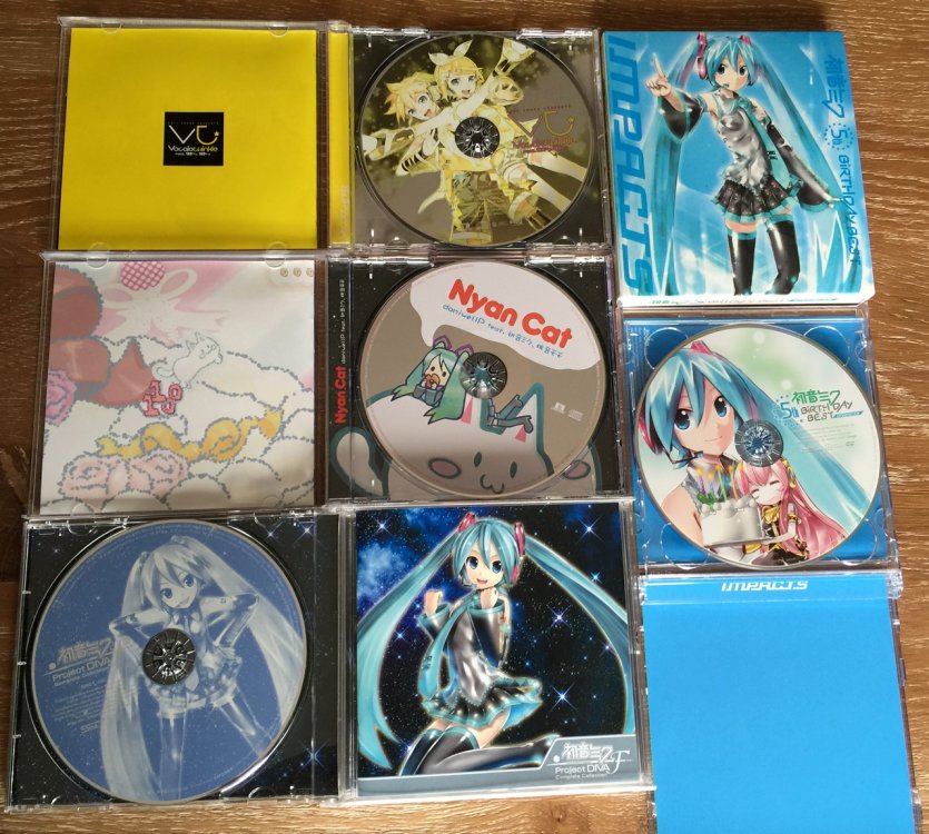 optic-vocaloid-albums.thumb.jpg.2d80d656483e13adf2d6405a9a76efd3.jpg