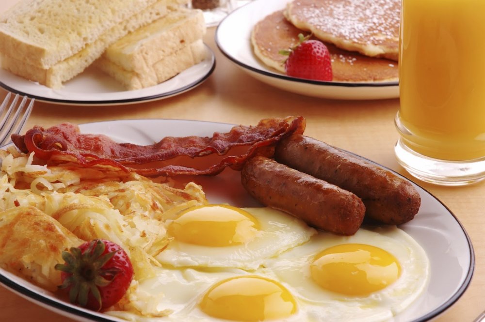 breakfast.thumb.jpg.faadaacaf20881c5ce7d50f7d66fed4f.jpg
